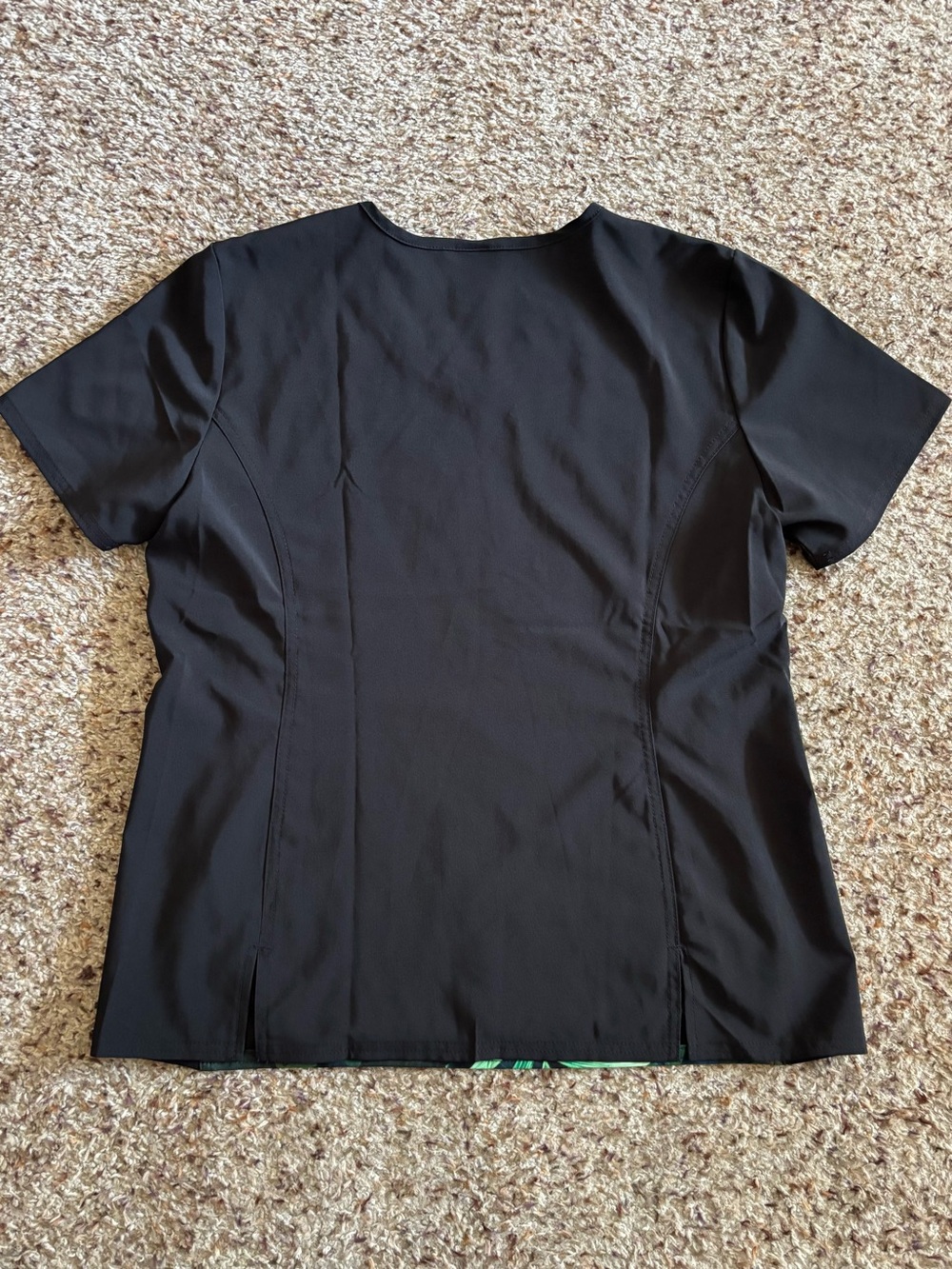 Disney The Lion King “It’s A Jungle Out ThereL Scrub Top - Picture 3 of 4